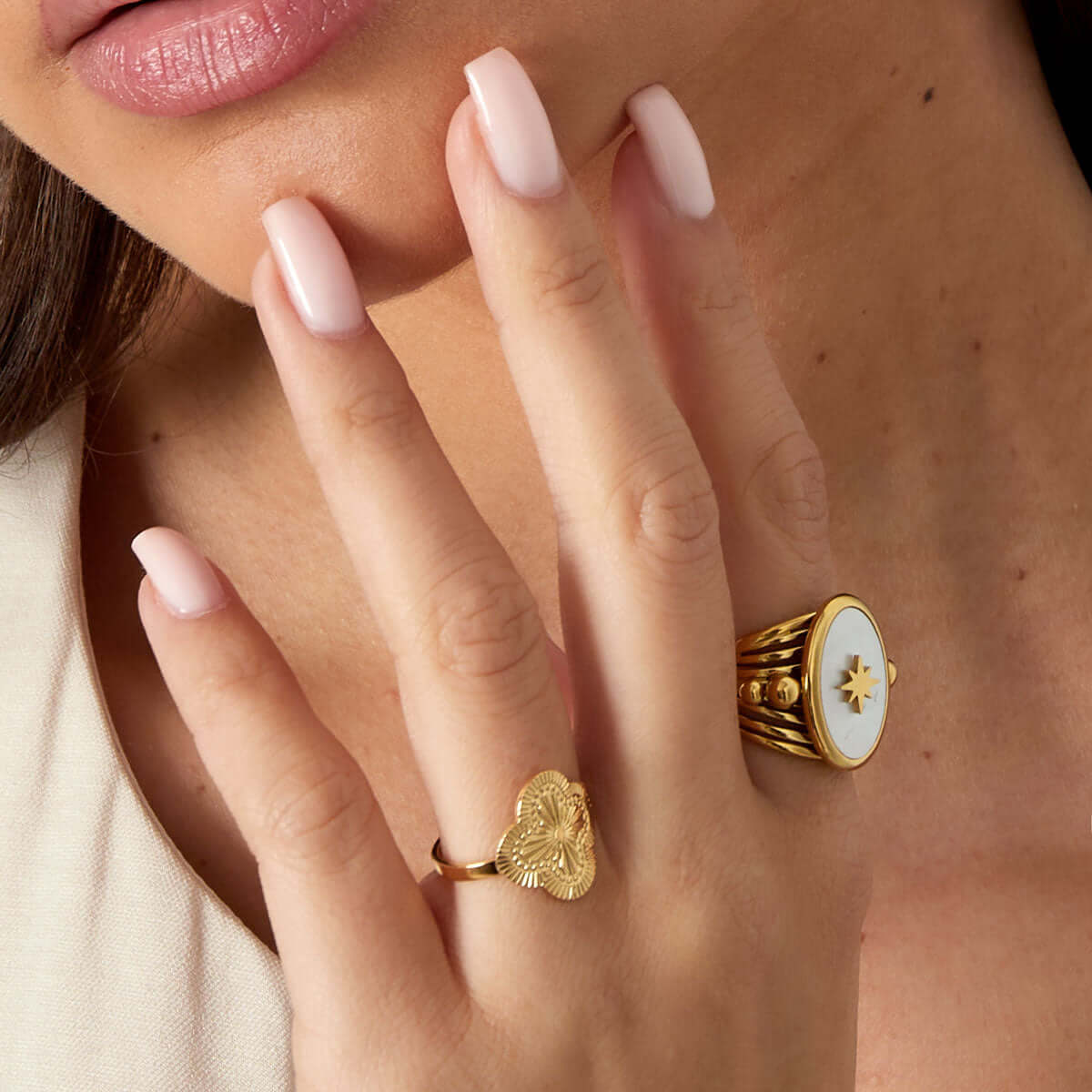 Glücksbringer Ring von Fioritura, Kleeblatt Design in edlem Stil