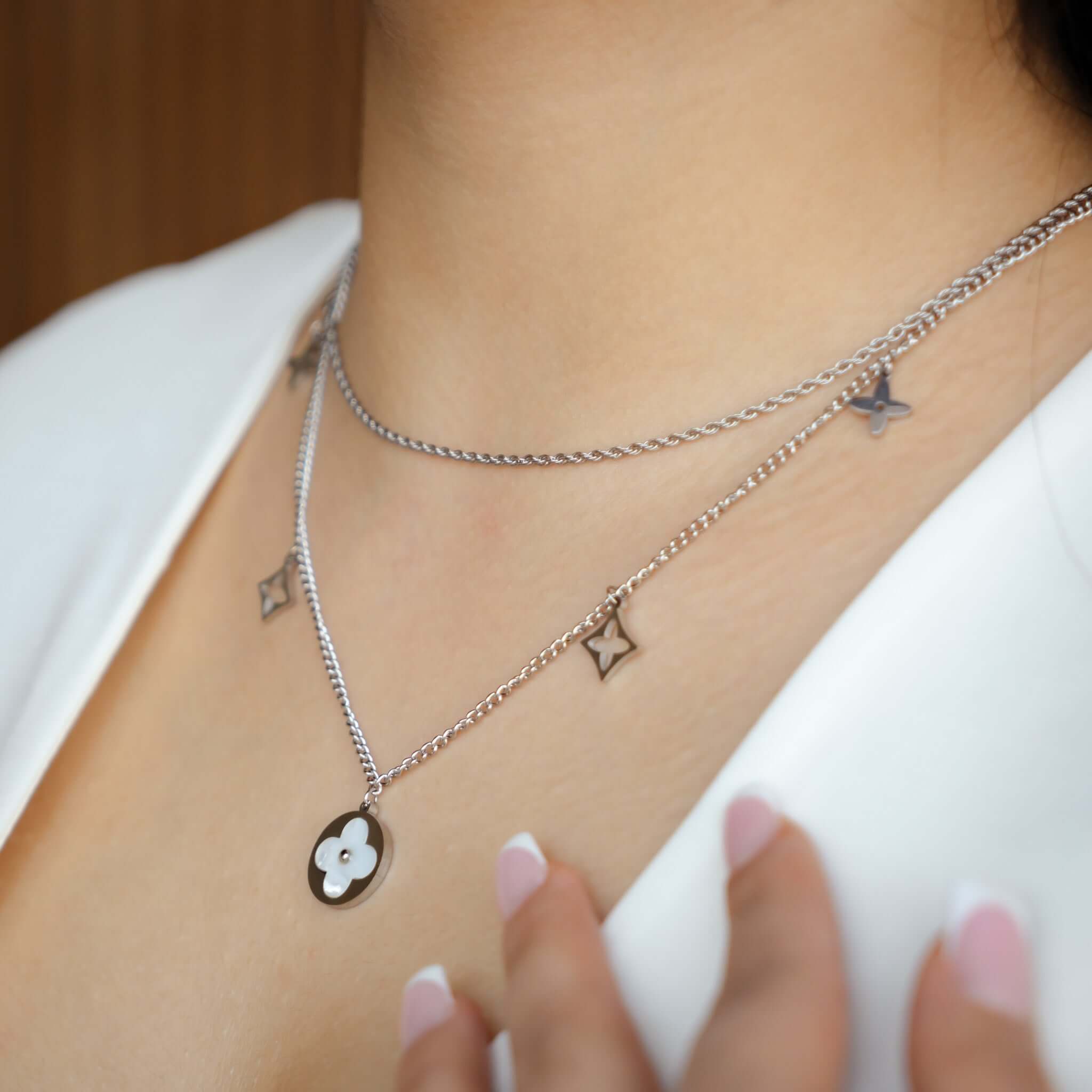 Zweilagige Kette aus Edelstahl – Starlight Blossom, elegantes Design für Damen