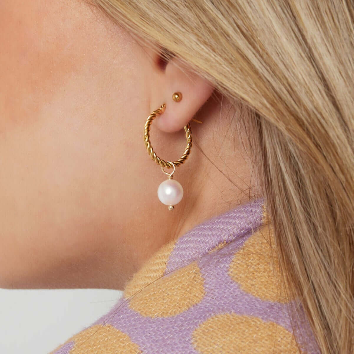 Runde Seilohrringe mit Perlenanhänger, eleganter Schmuck für Damen